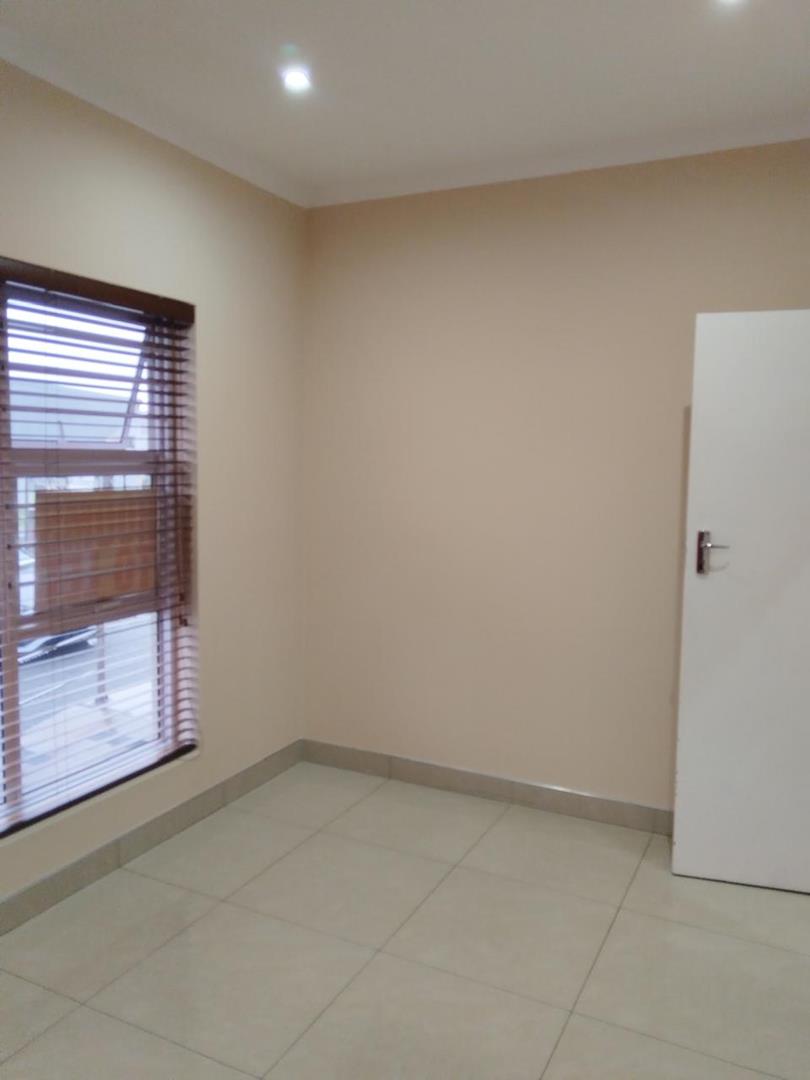To Let Commercial Property for Rent in Table View Western Cape